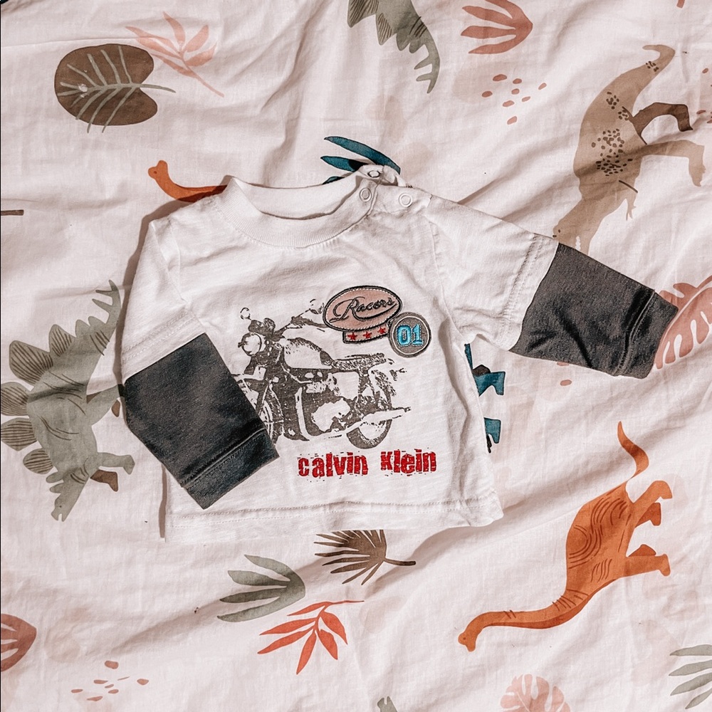 Calvin Klein long sleeve 0-3 month long tee